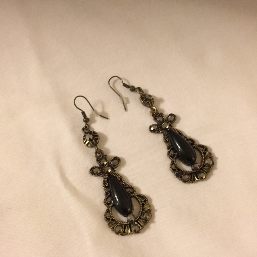 Earrings - Picture 4 of 4